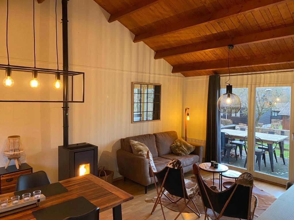 Chalet103 In La Boverie Rendeux Eksteriør bilde